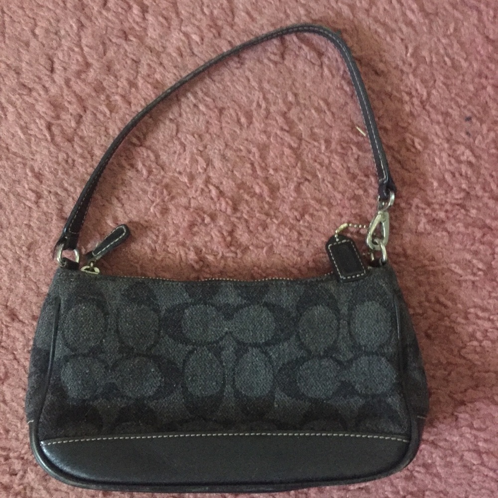 COACH Signature Pattern Handbag